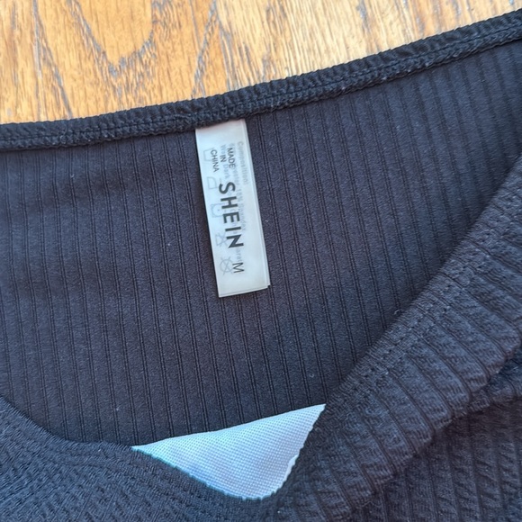 ✨ SHEIN Black Textured Two-Piece Bikini Set – Size Medium ✨ - Picture 2 of 2